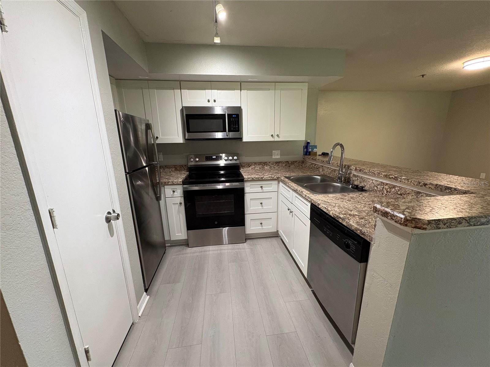 7210 Westpointe Blvd #1323 Property Photo 7