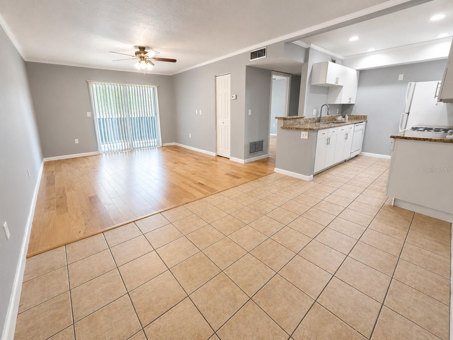 940 LAKE DESTINY RD #G Property Photo 1