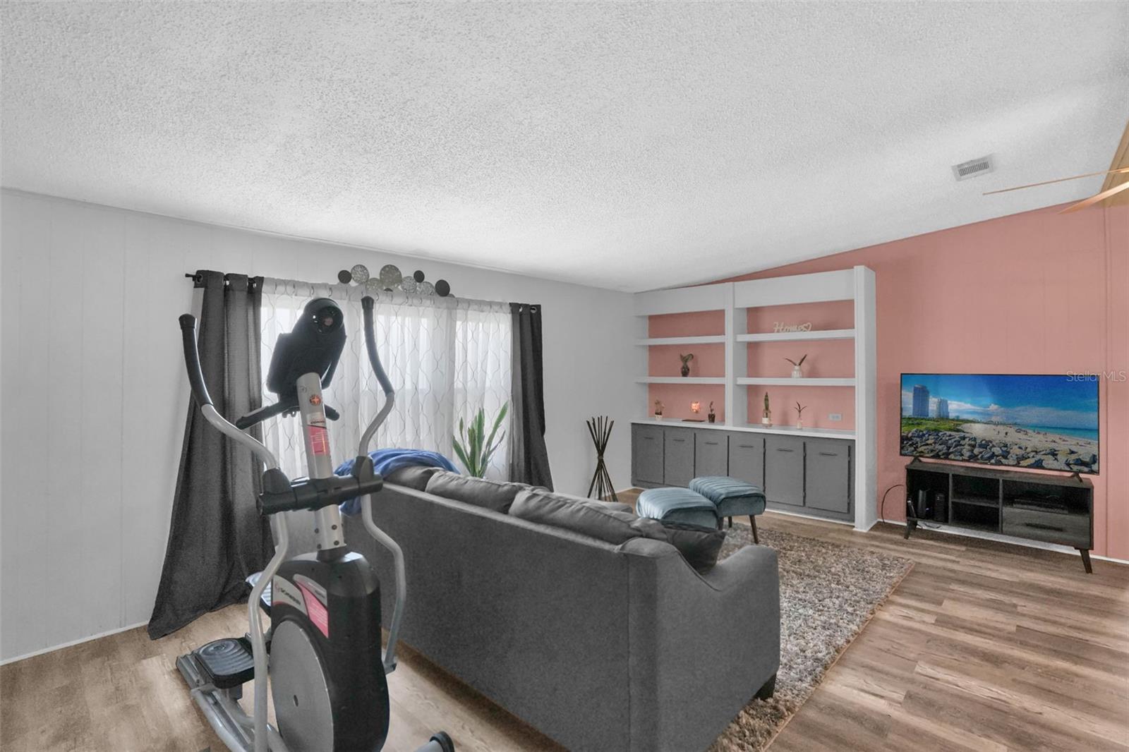6666 Briarhill Dr Ne Property Photo 7