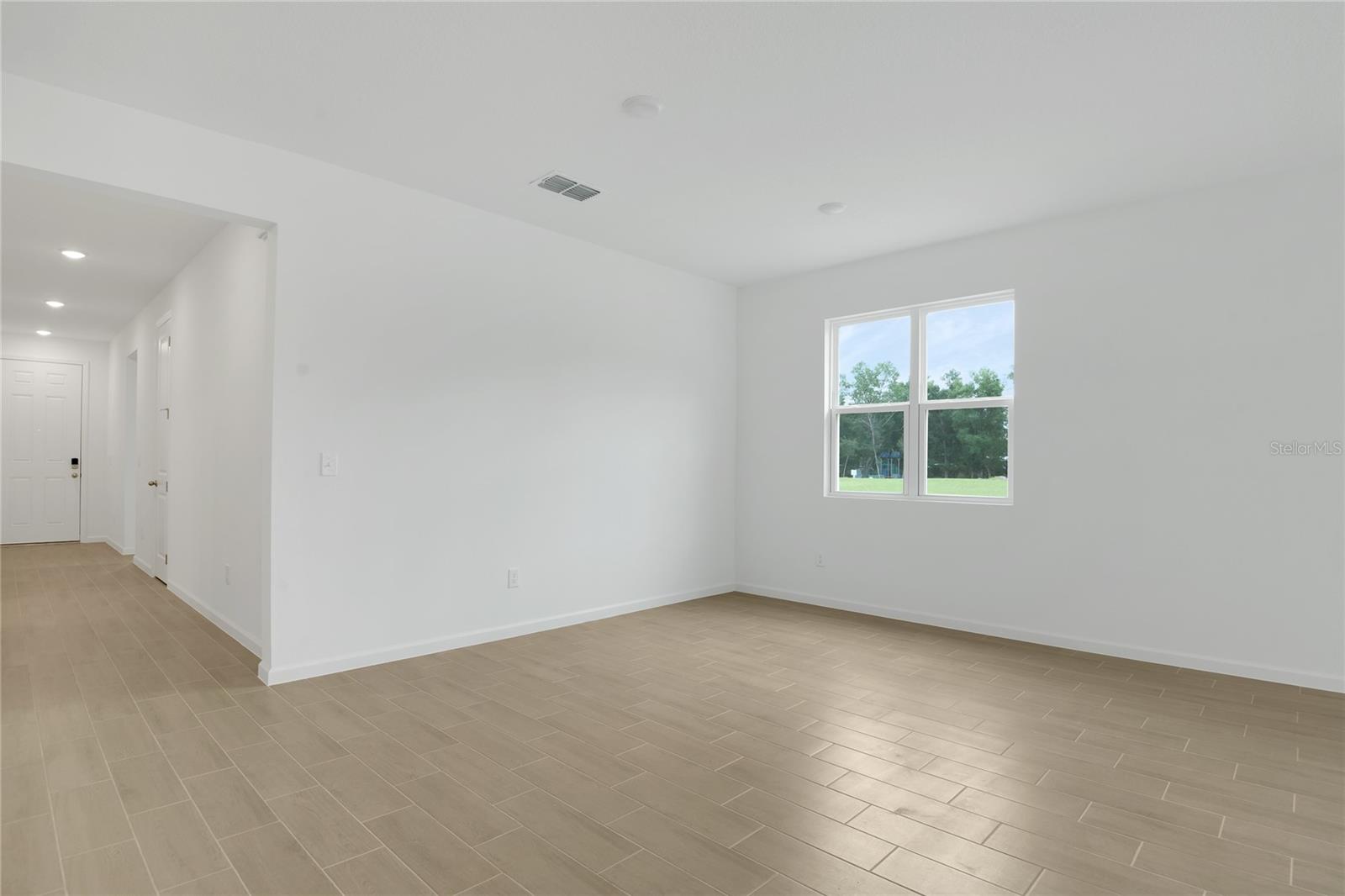 1766 Carnelian St Property Photo 4