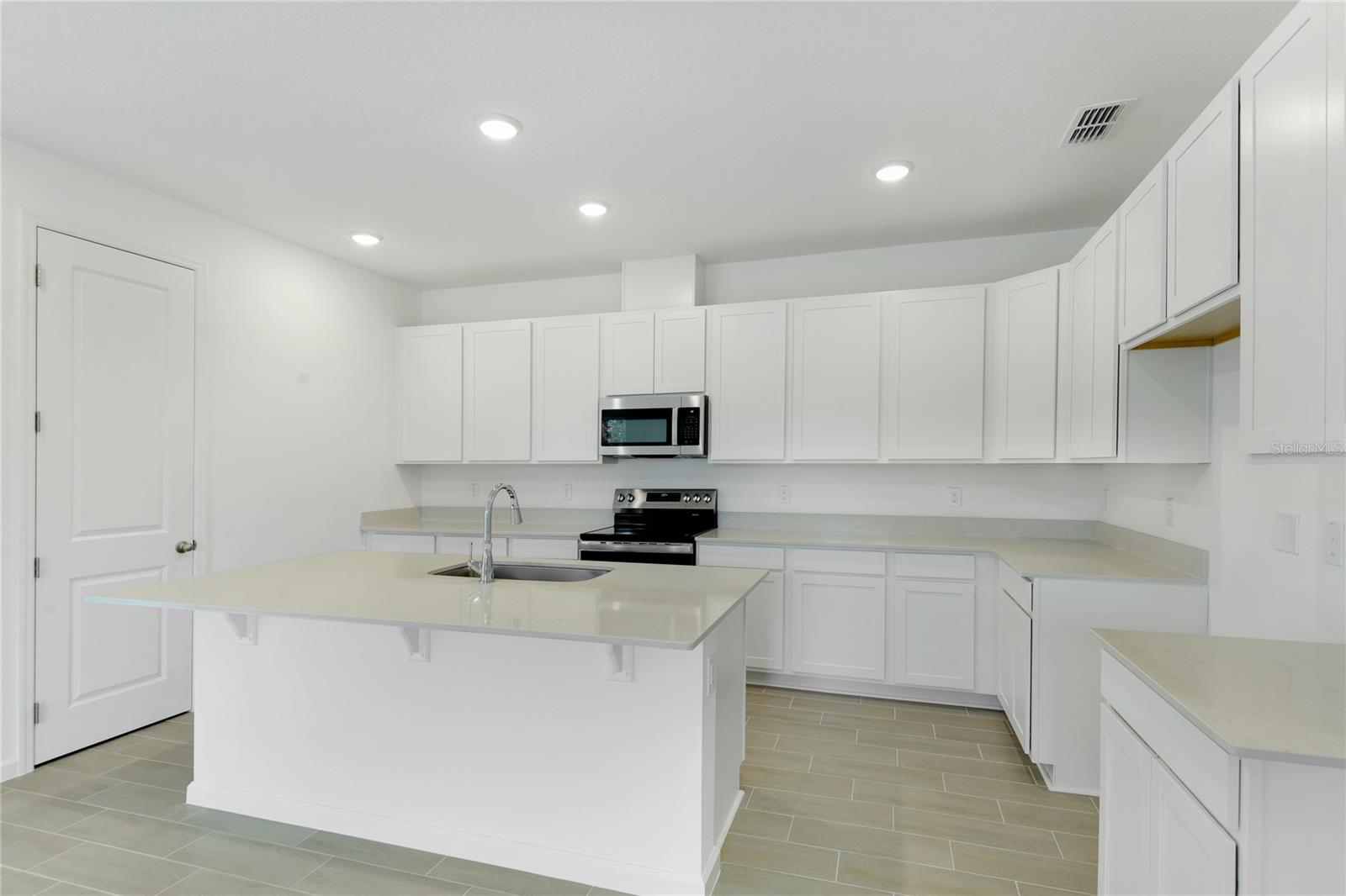 1766 Carnelian St Property Photo 7