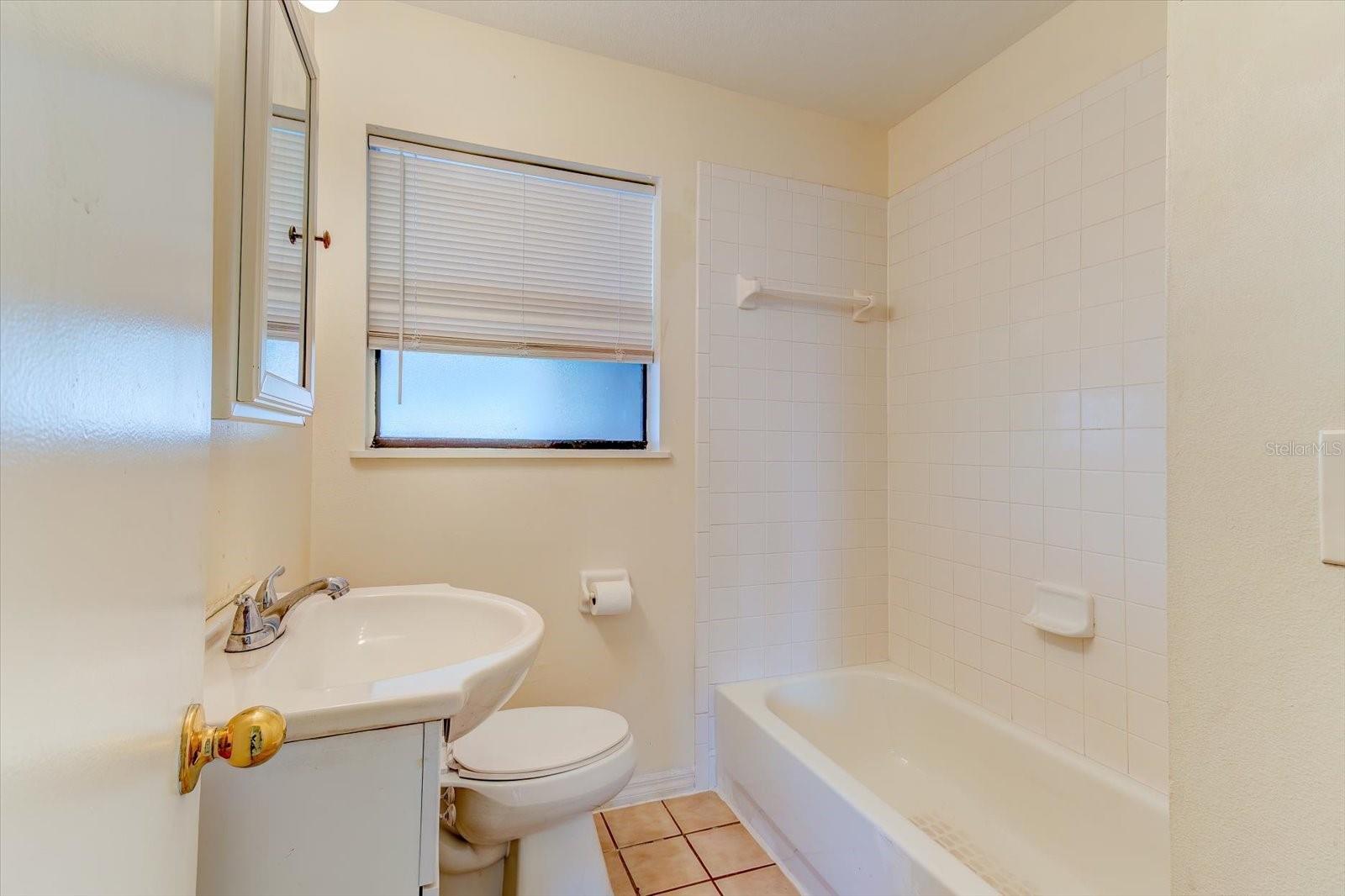 232 Northshore Dr #a Property Photo 14