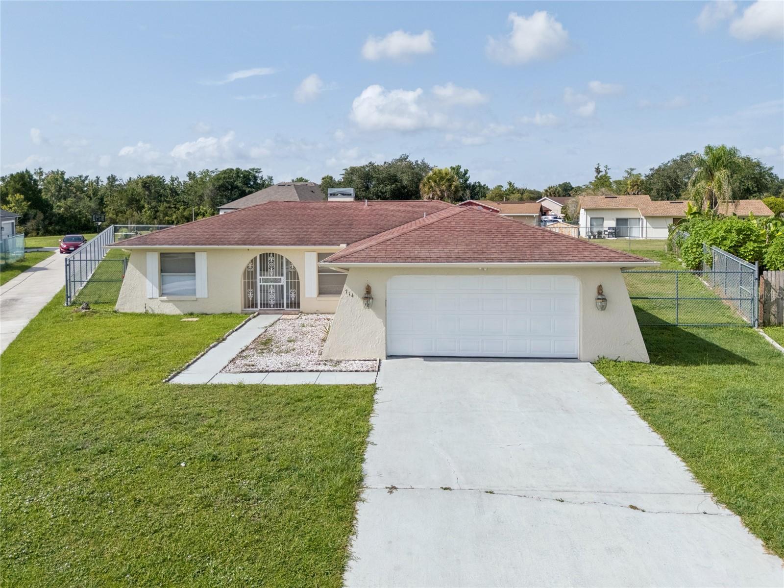 714 Tournament Ln Property Photo