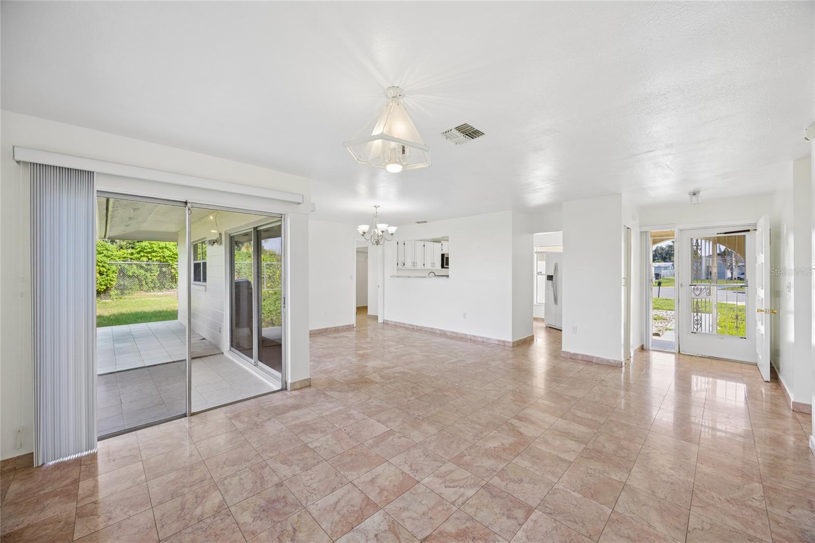 714 Tournament Ln Property Photo 5