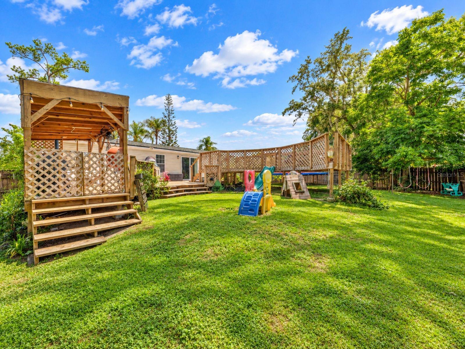 6411 Woods St Property Photo 5