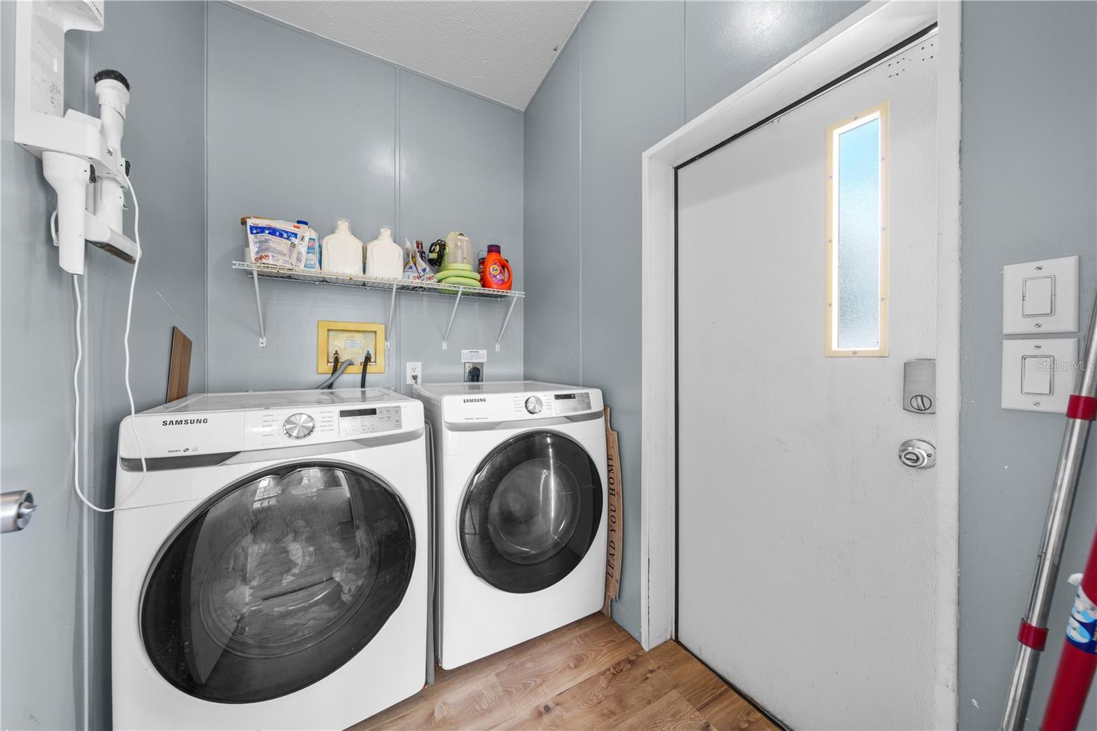 6411 Woods St Property Photo 17