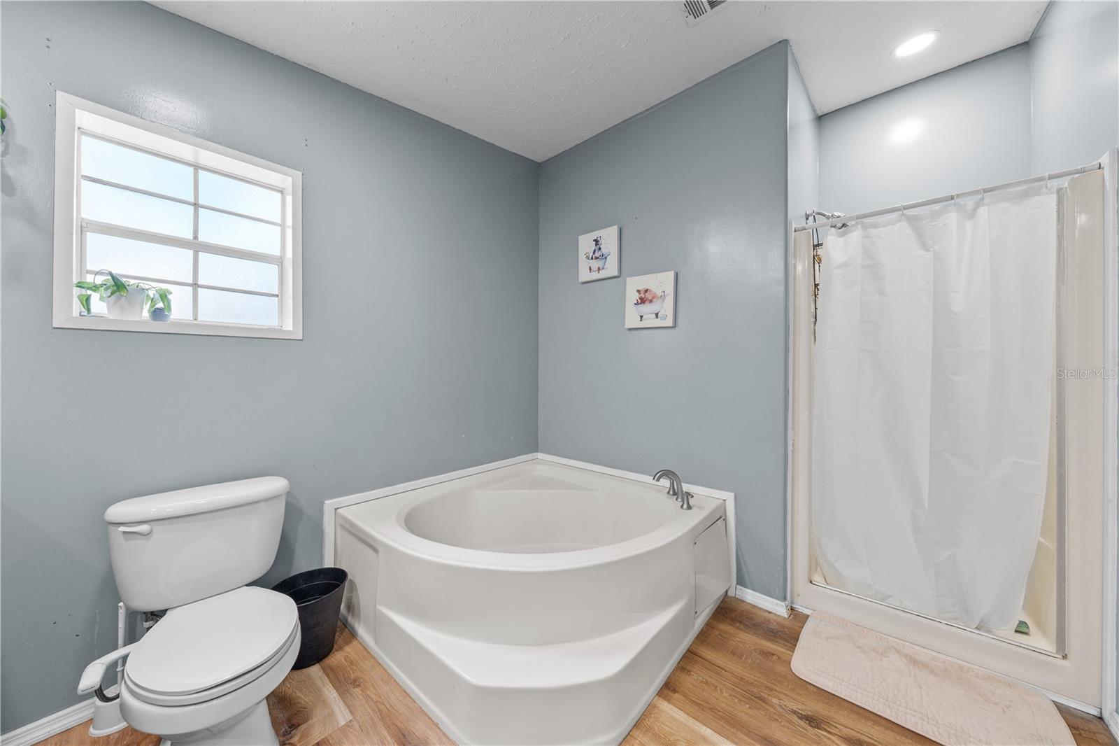 6411 Woods St Property Photo 20