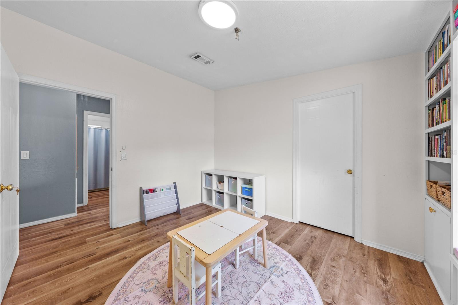 6411 Woods St Property Photo 23