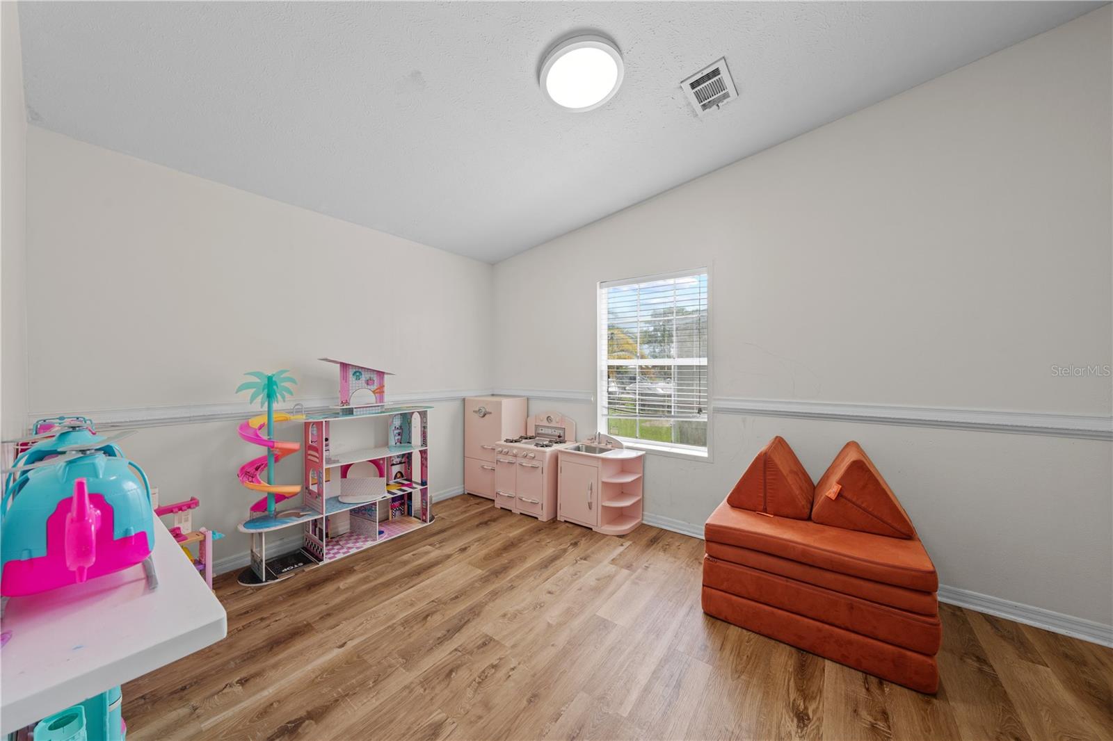 6411 Woods St Property Photo 24