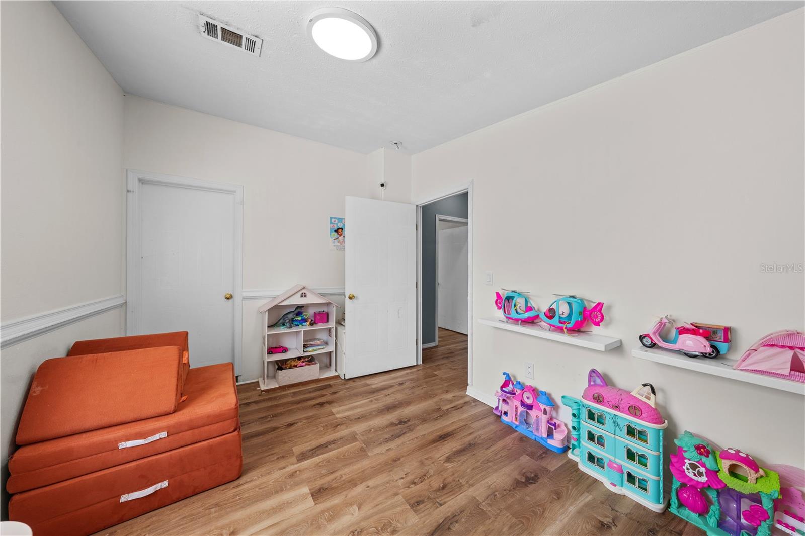6411 Woods St Property Photo 25