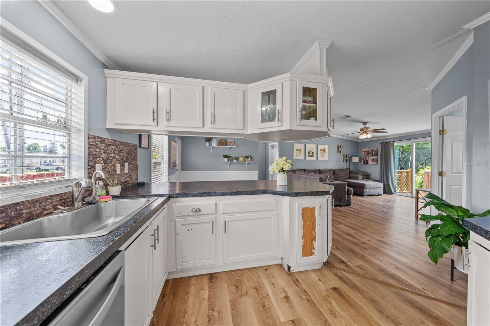 6411 Woods St Property Photo 42