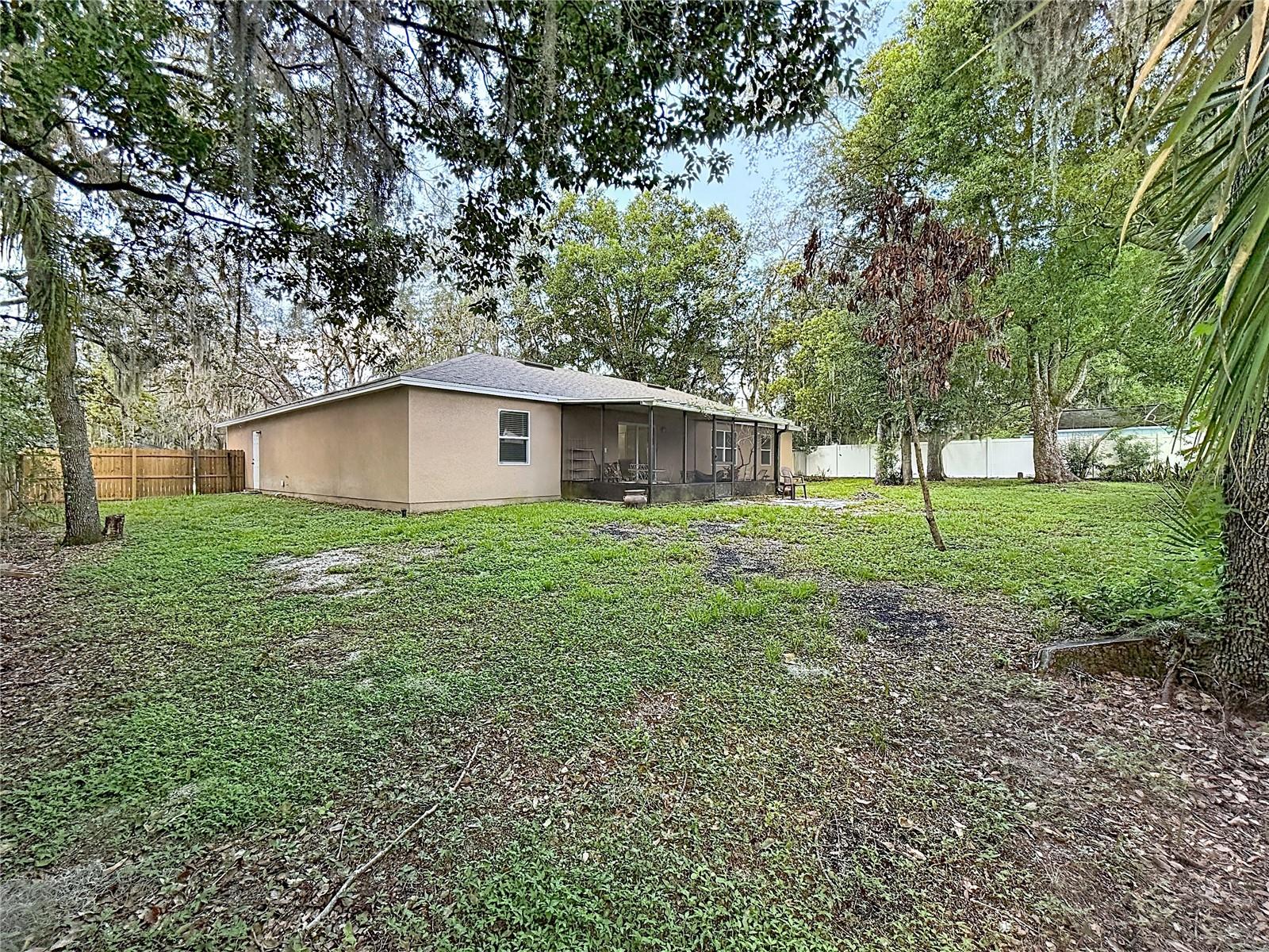 706 Old Creek Ct Property Photo 15