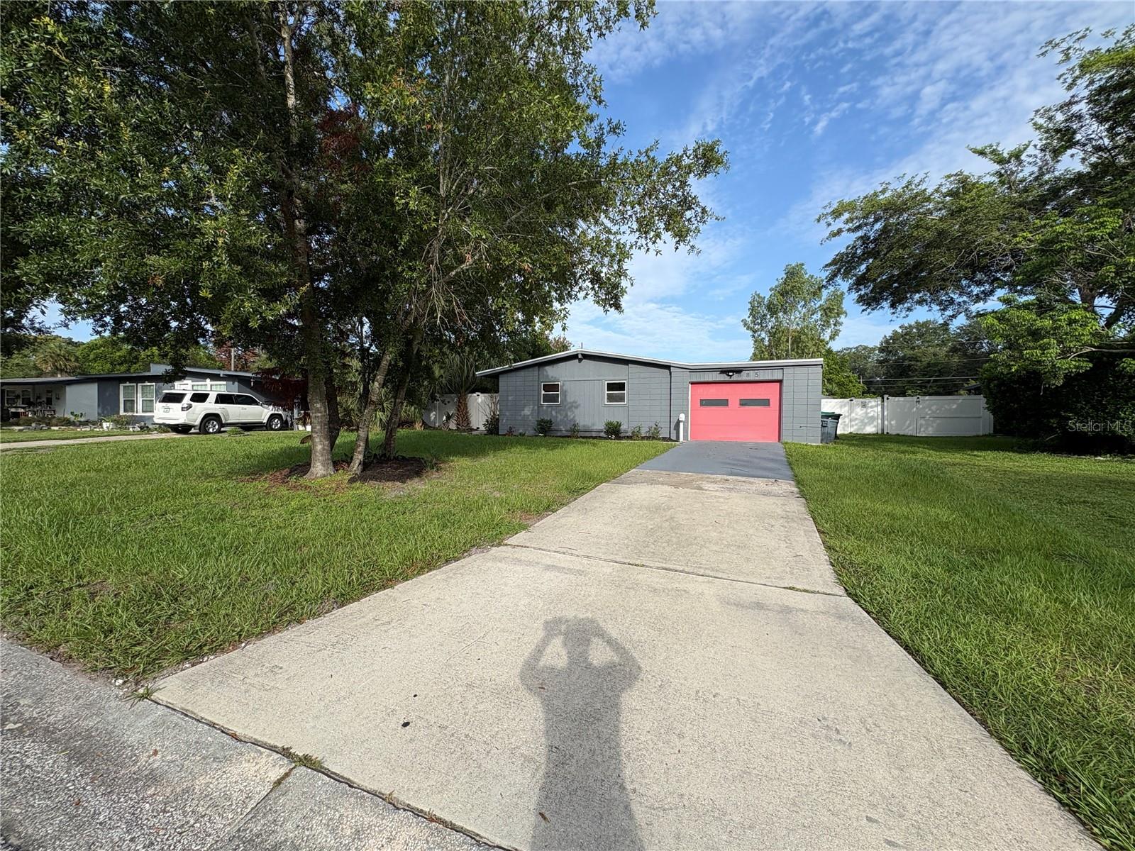 885 Carnation Dr Property Photo 3