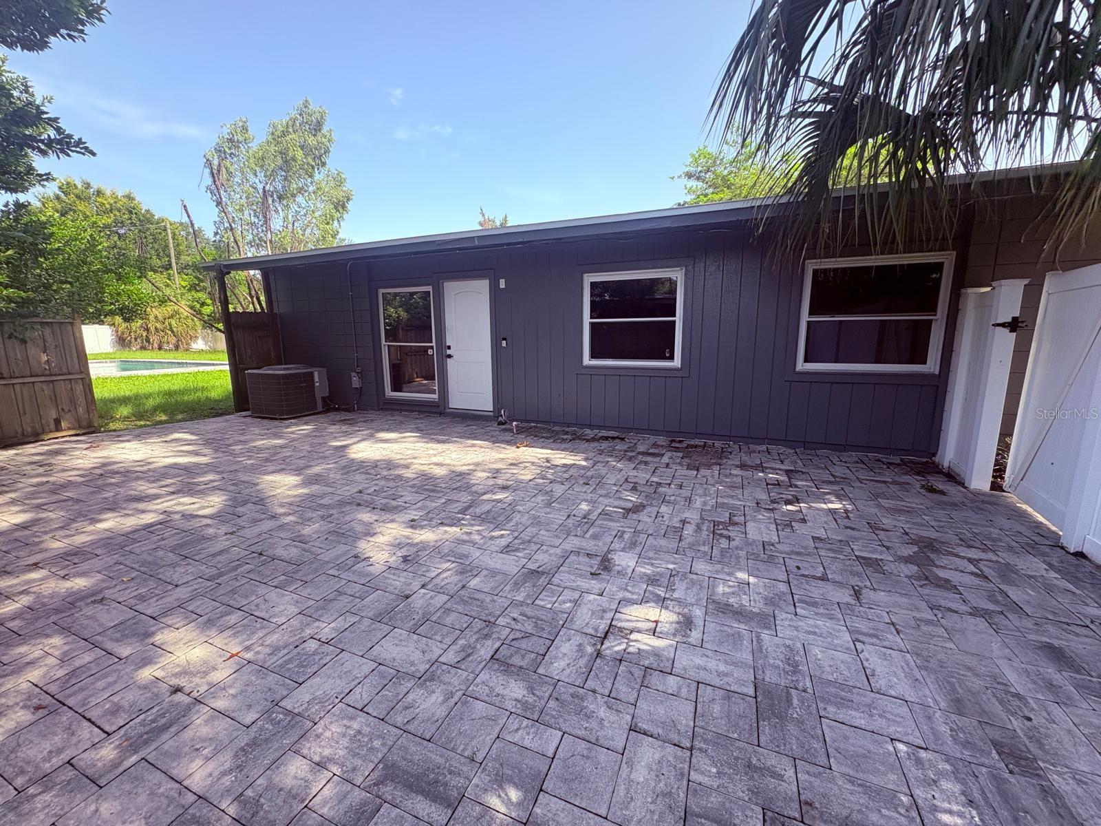 885 Carnation Dr Property Photo 5