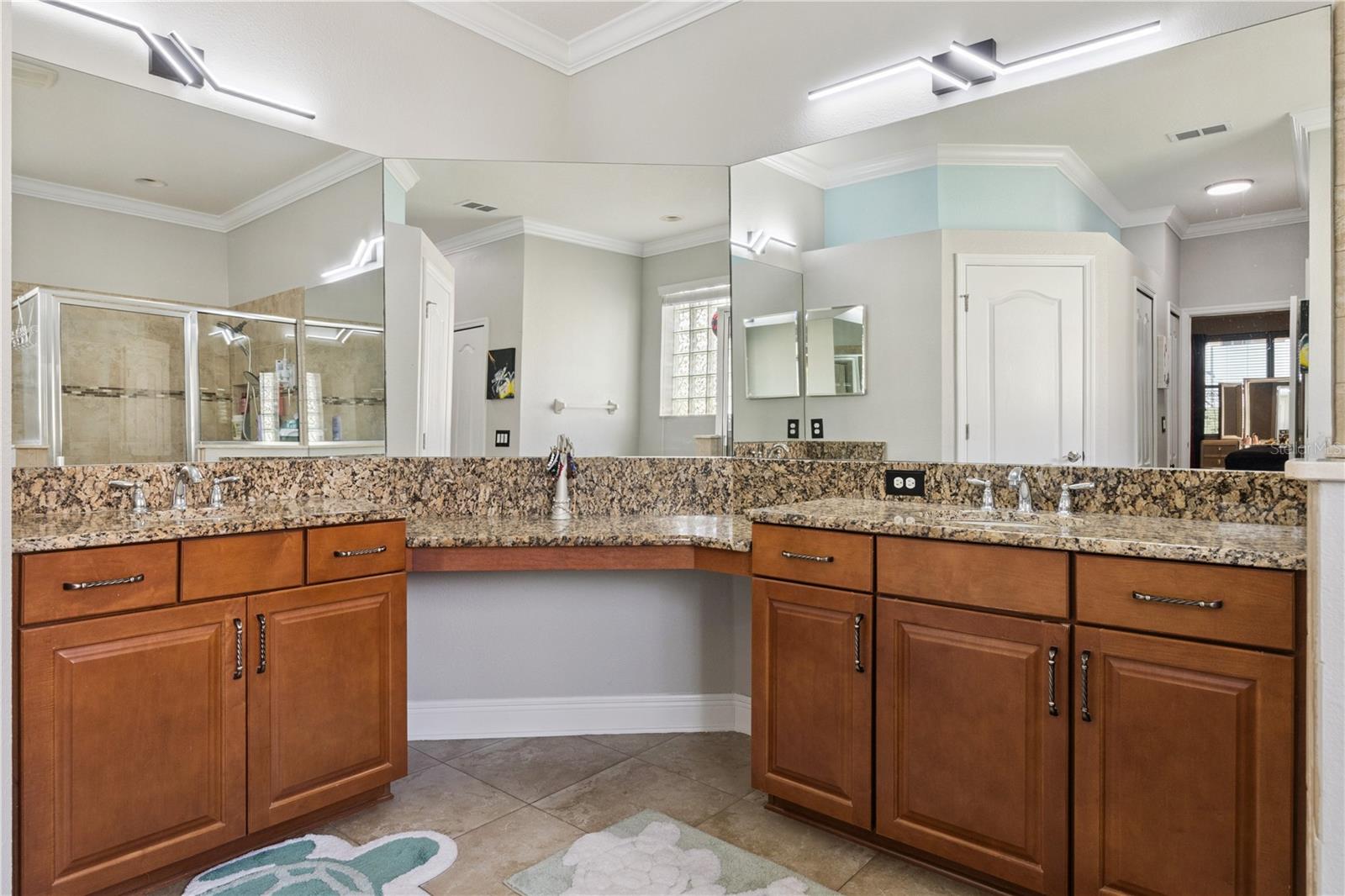 3943 Sunset Lake Dr Property Photo 6