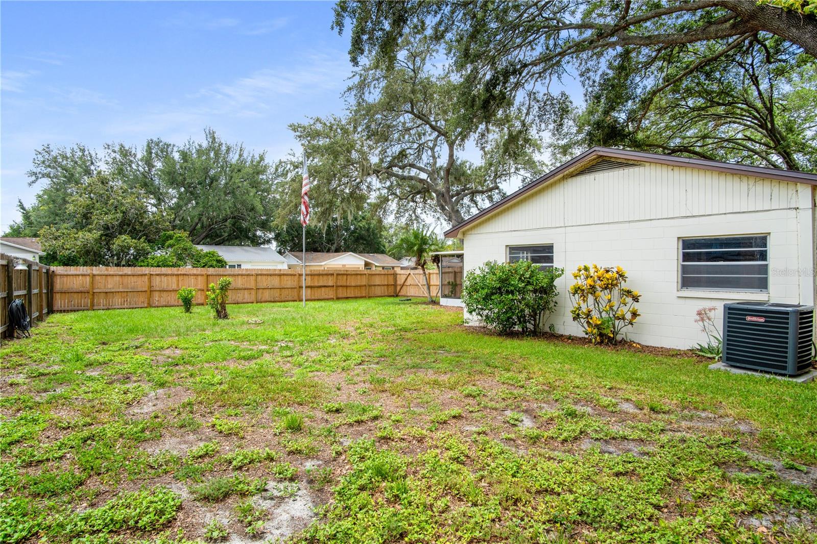 2217 Boxwood Way Property Photo 32