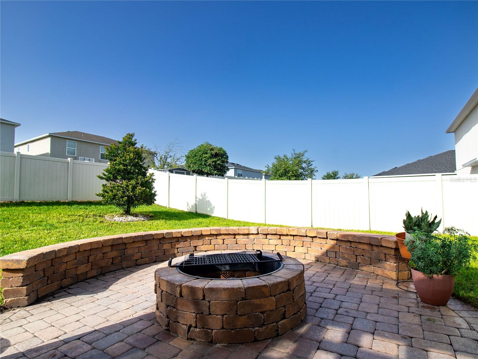 112 Hamlet Loop Property Photo 32