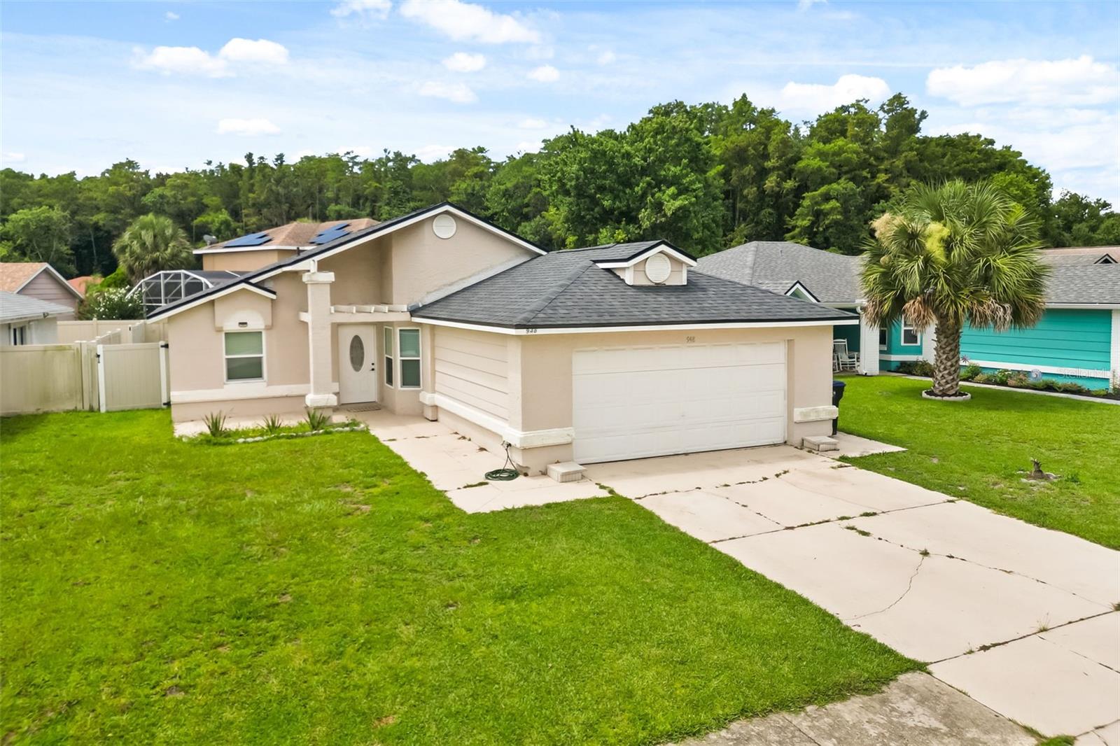 948 OCALA WOODS LN