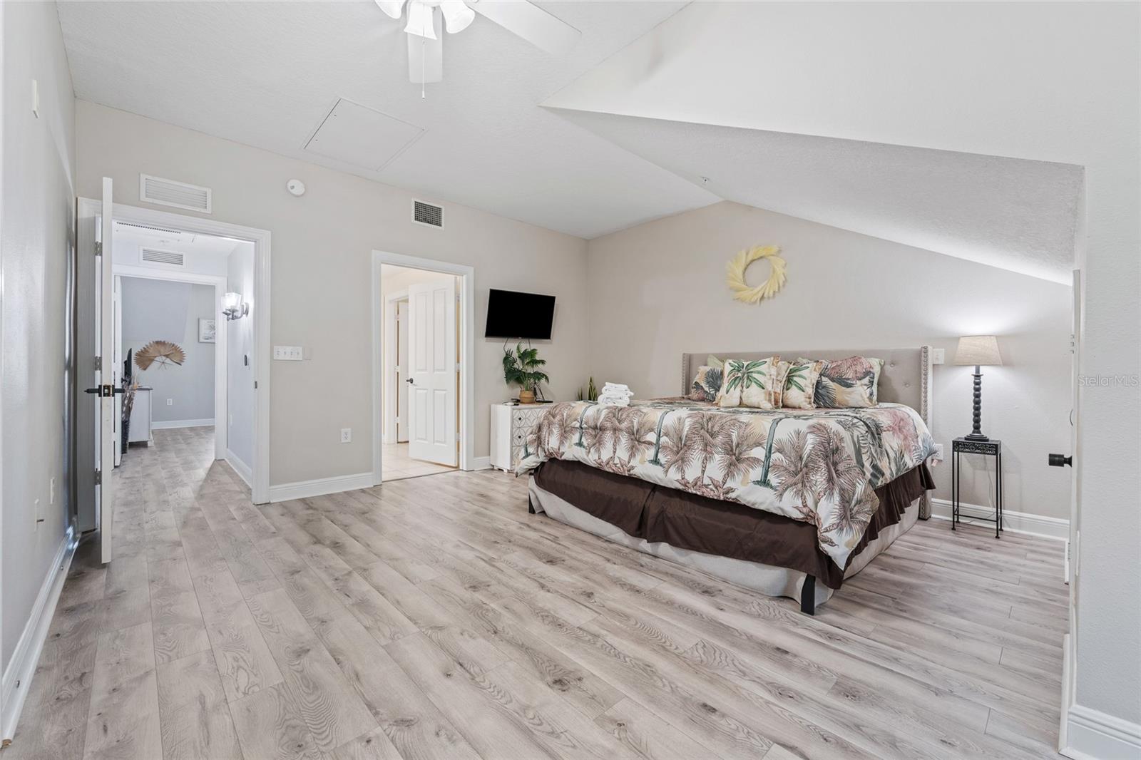 7636 Heritage Crossing Way Property Photo 26