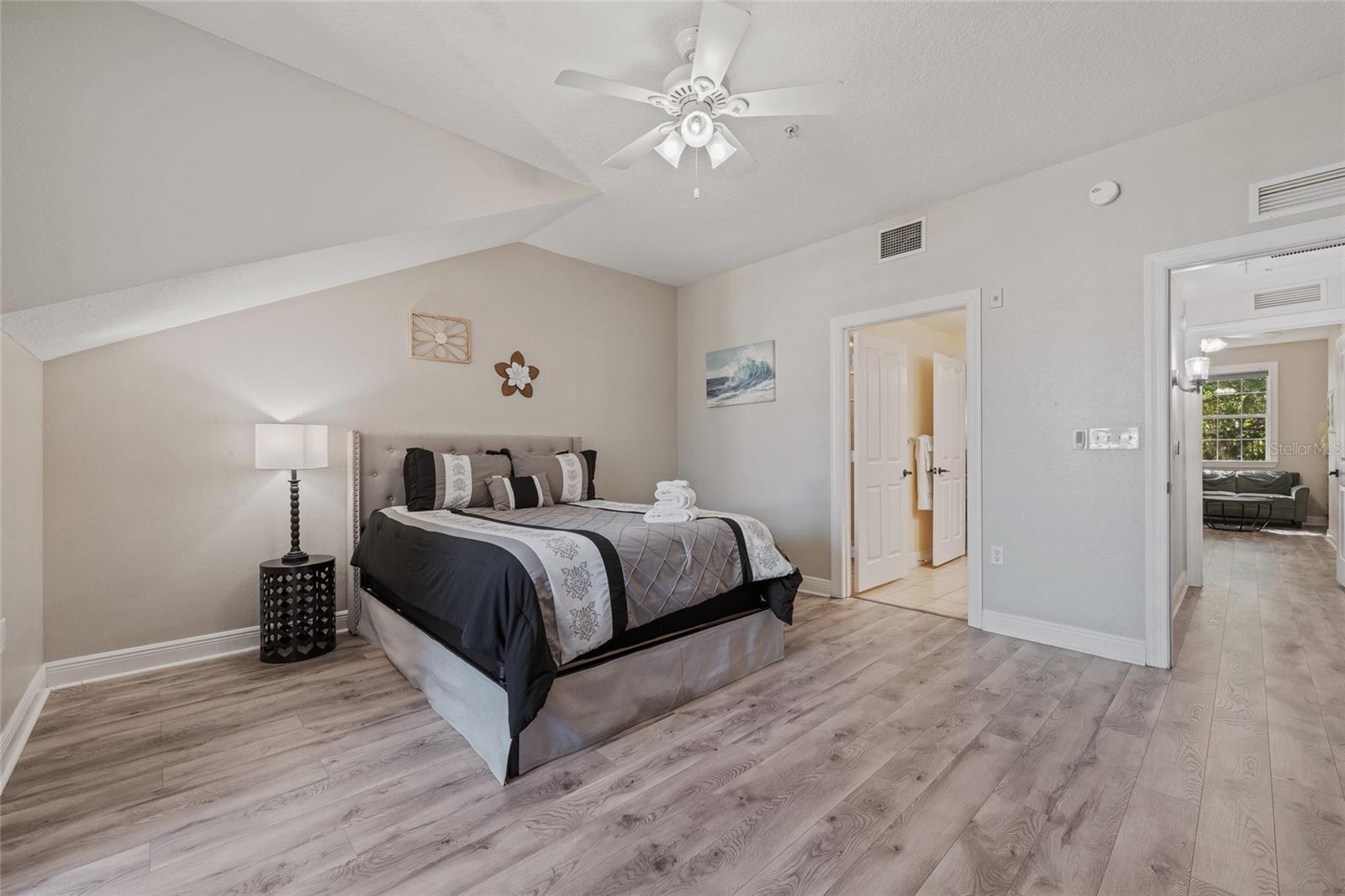 7636 Heritage Crossing Way Property Photo 27