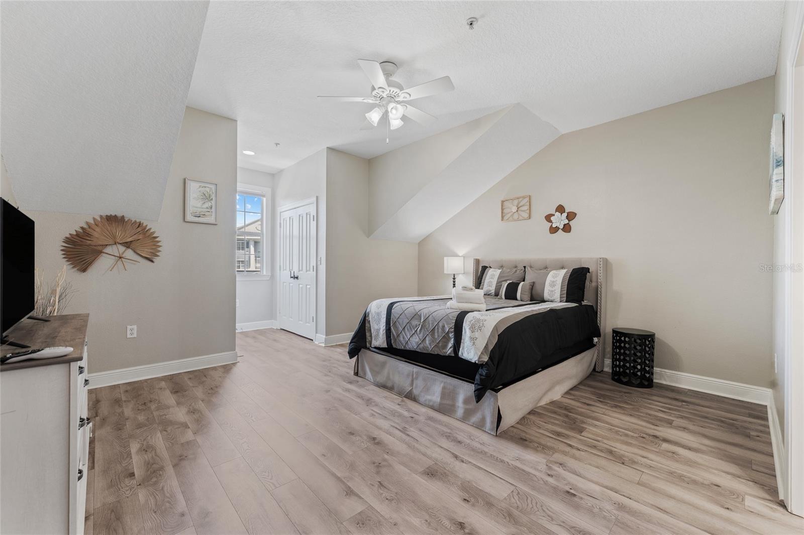7636 Heritage Crossing Way Property Photo 31