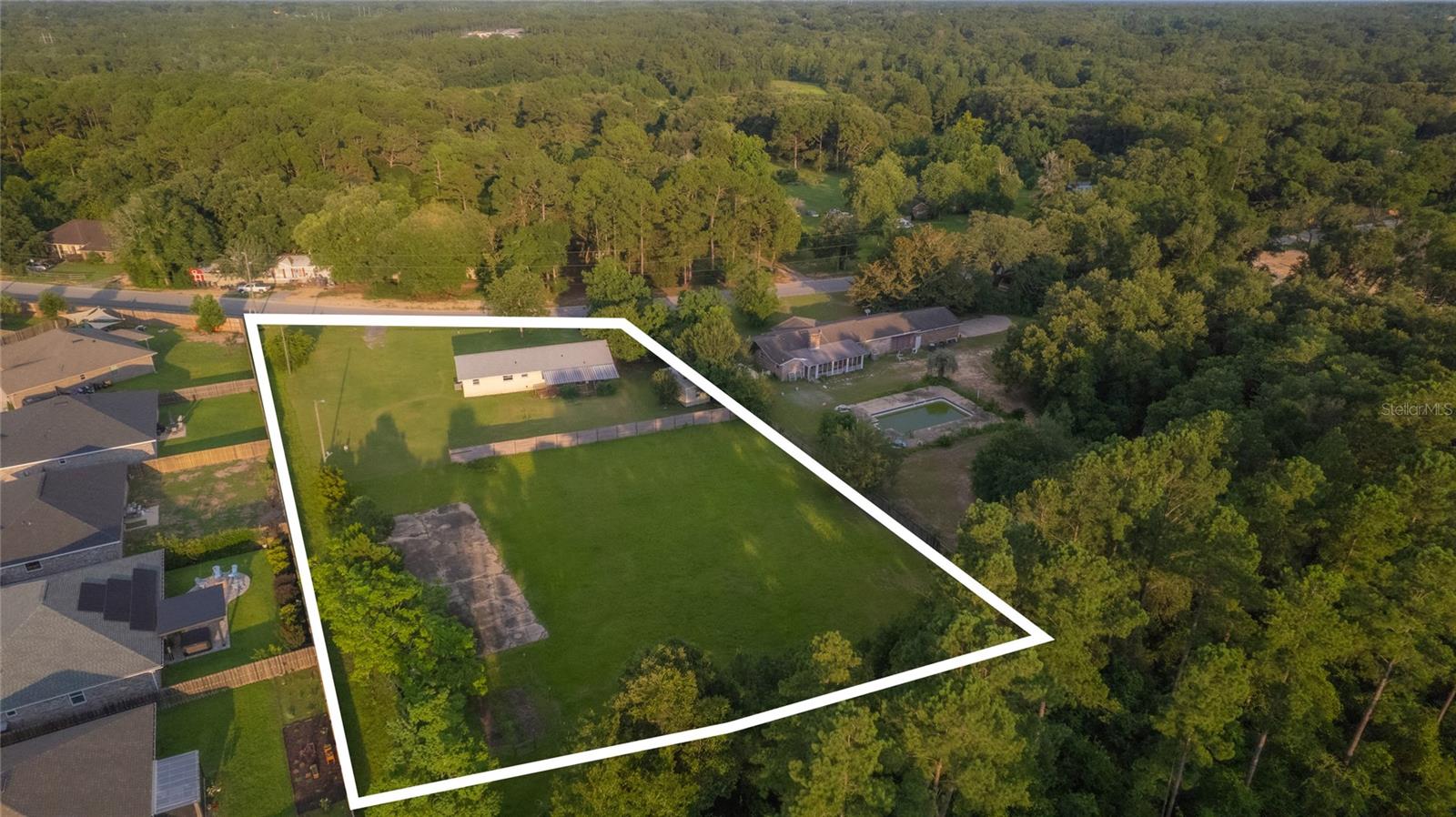 6915 Klondike Rd Property Photo 57