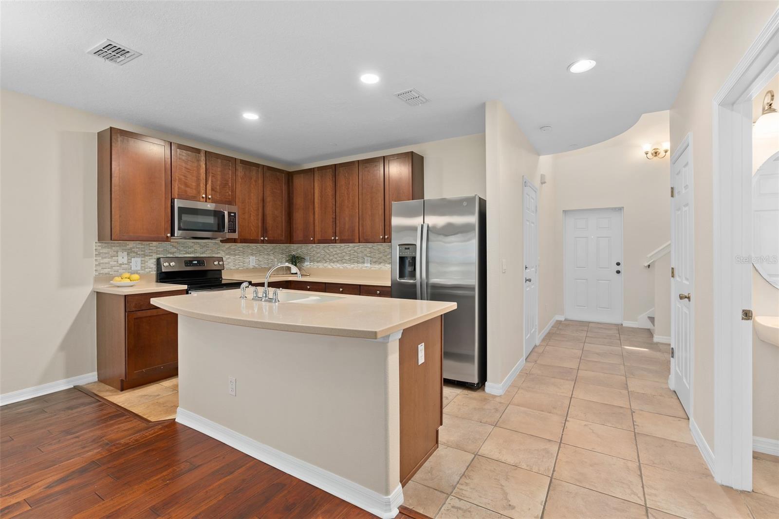6058 Tivoli Gardens Blvd Property Photo 5
