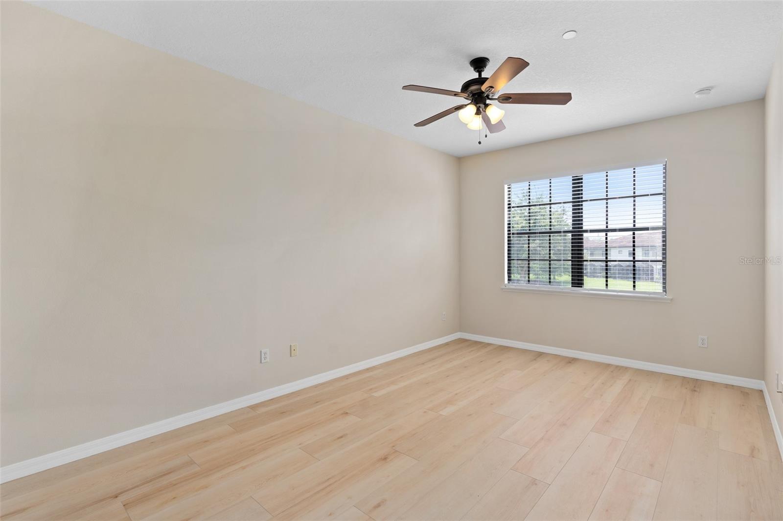 6058 Tivoli Gardens Blvd Property Photo 12