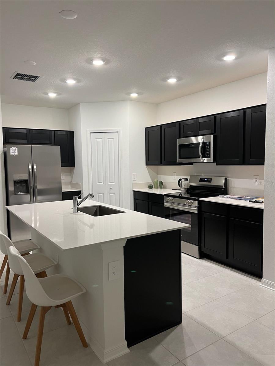 1334 Diego Ter Property Photo 3