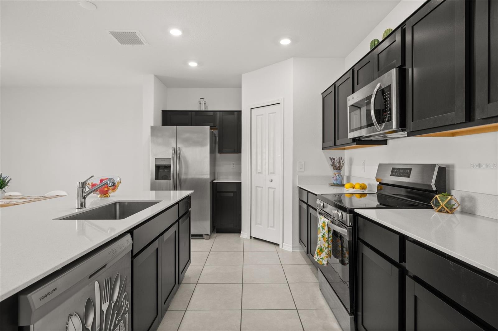 1334 Diego Ter Property Photo 20