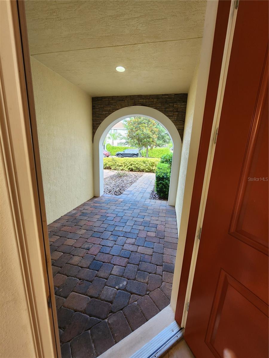 9805 Winnington St Property Photo 3