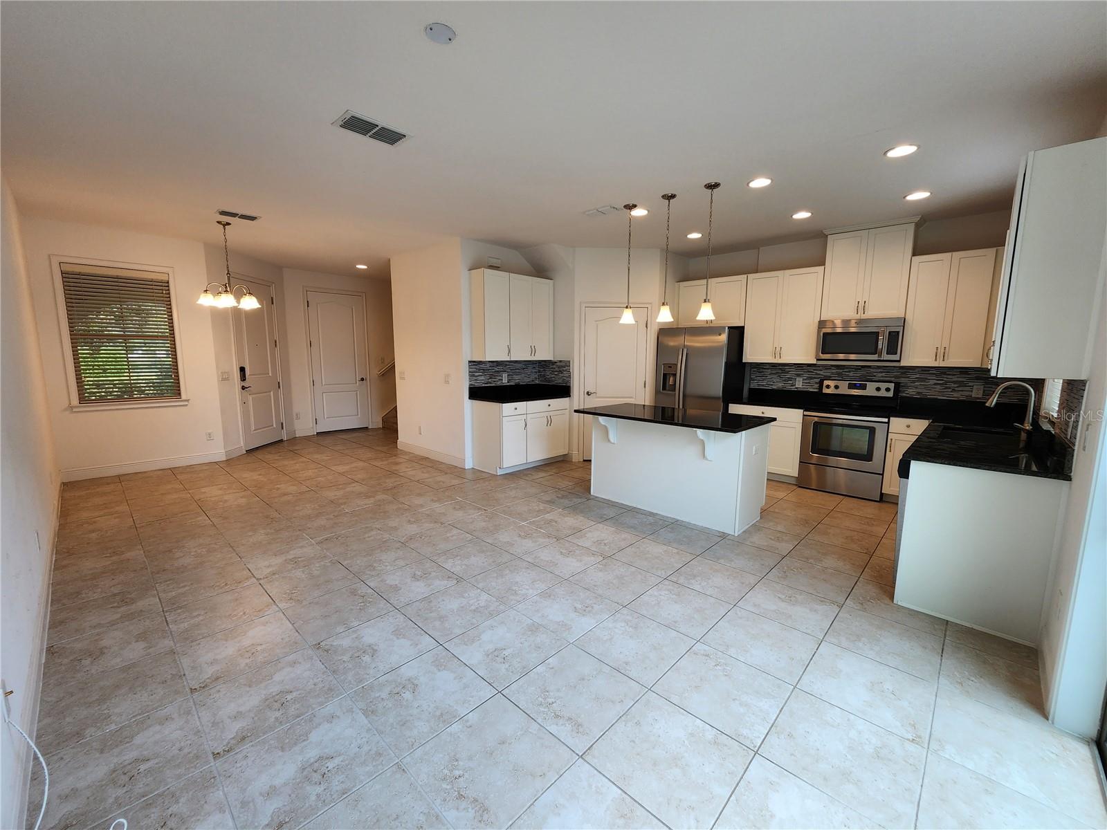 9805 Winnington St Property Photo 9