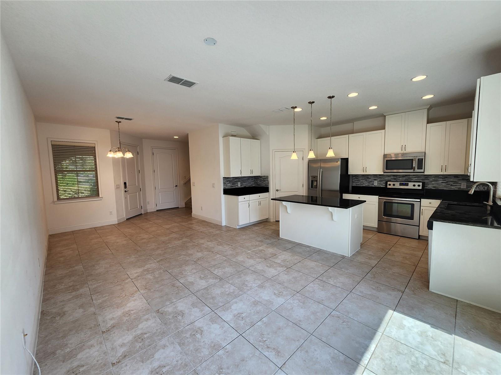 9805 Winnington St Property Photo 12
