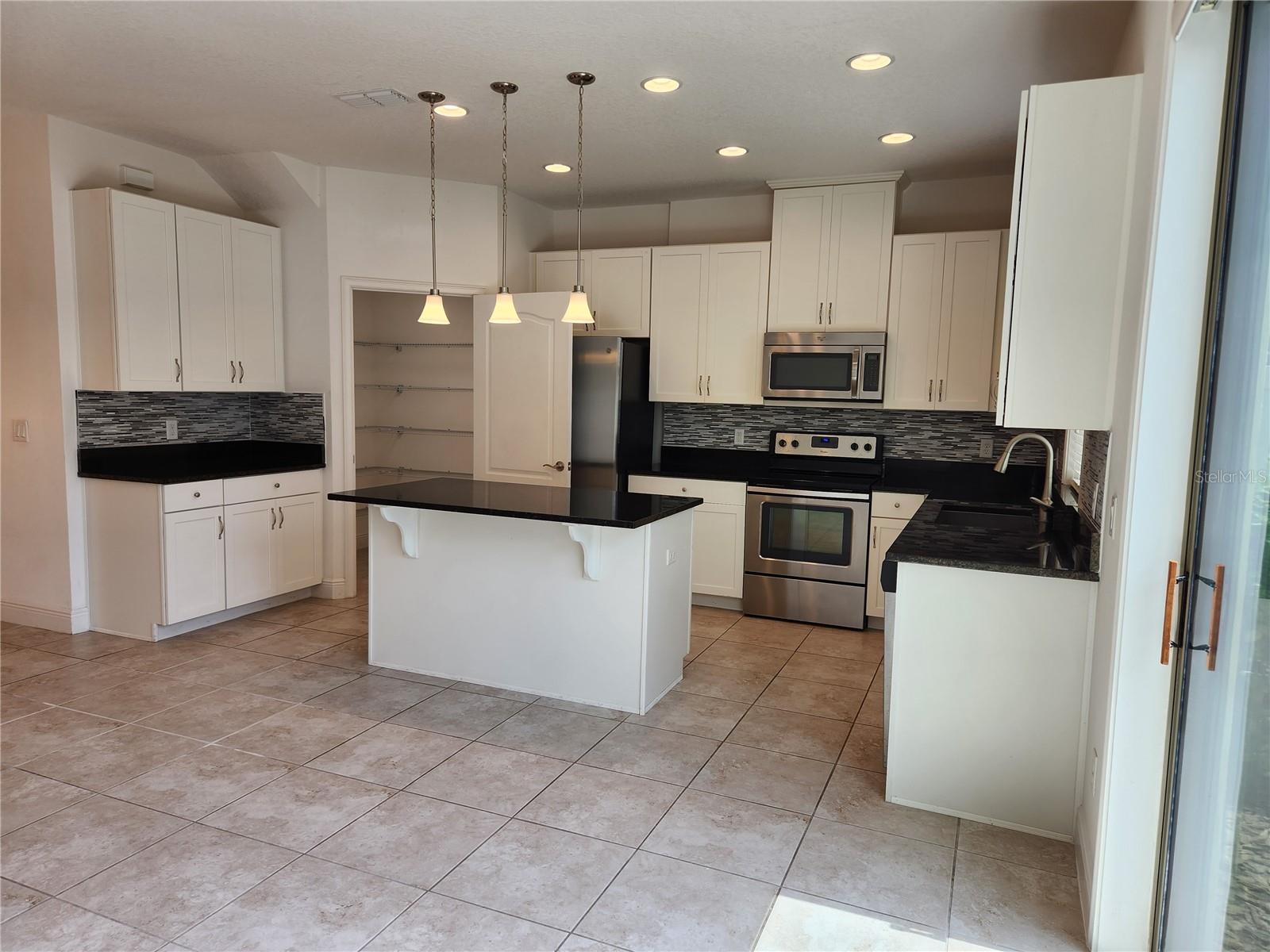 9805 Winnington St Property Photo 14
