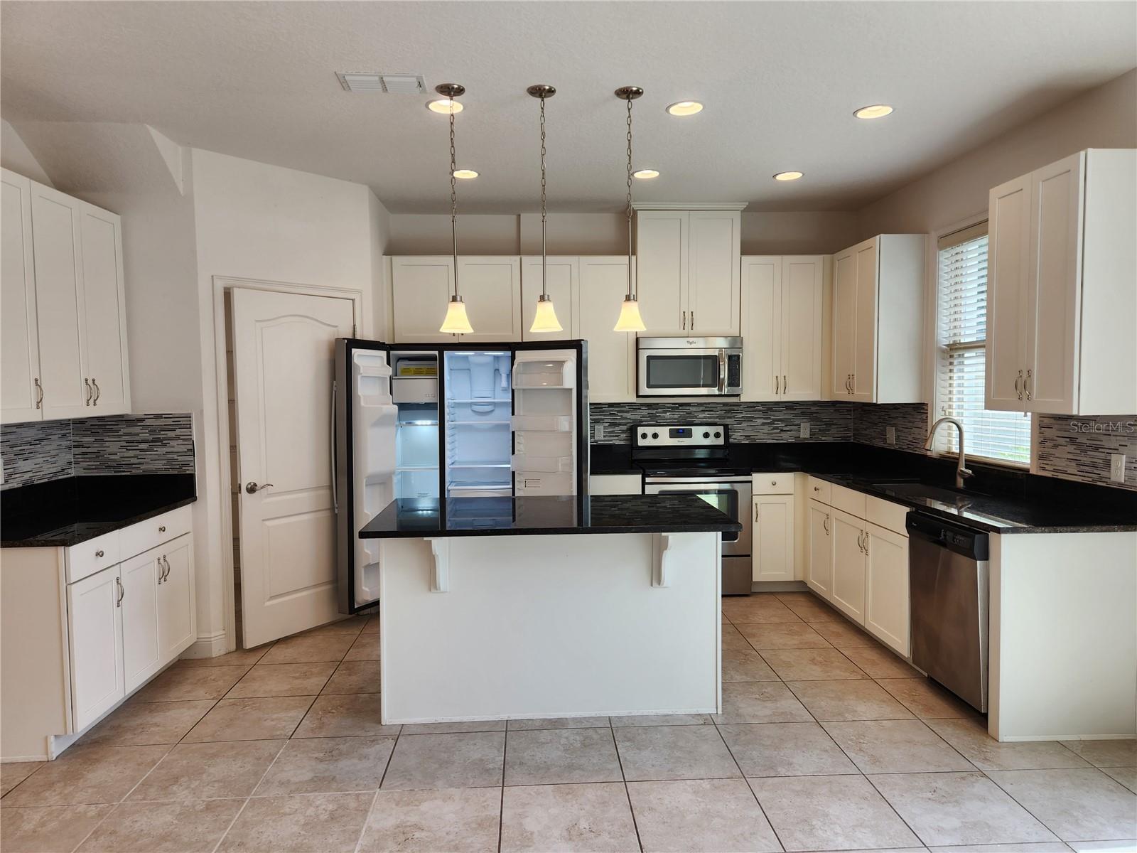 9805 Winnington St Property Photo 15