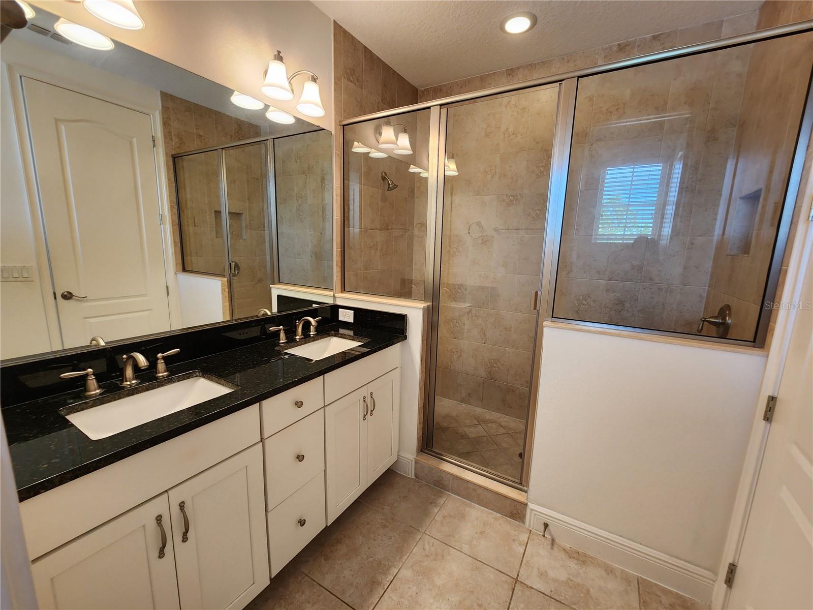 9805 Winnington St Property Photo 32