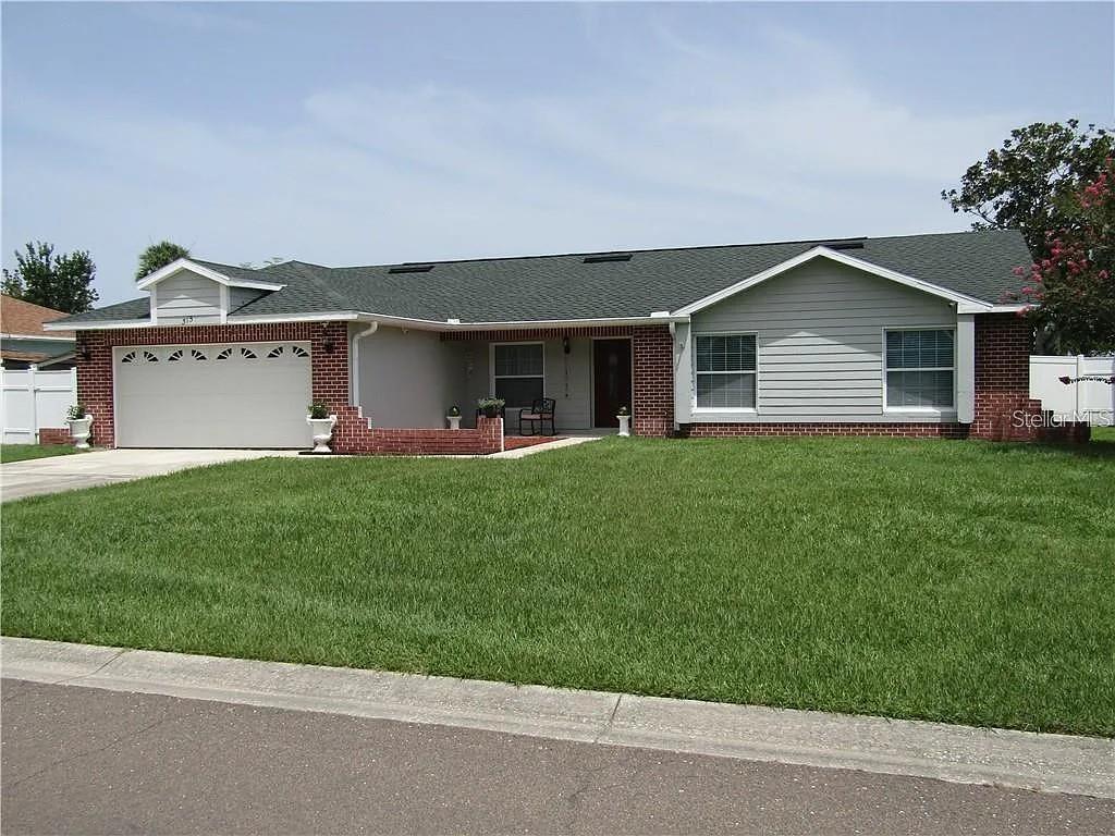 315 Larkspur Ct Property Photo 1