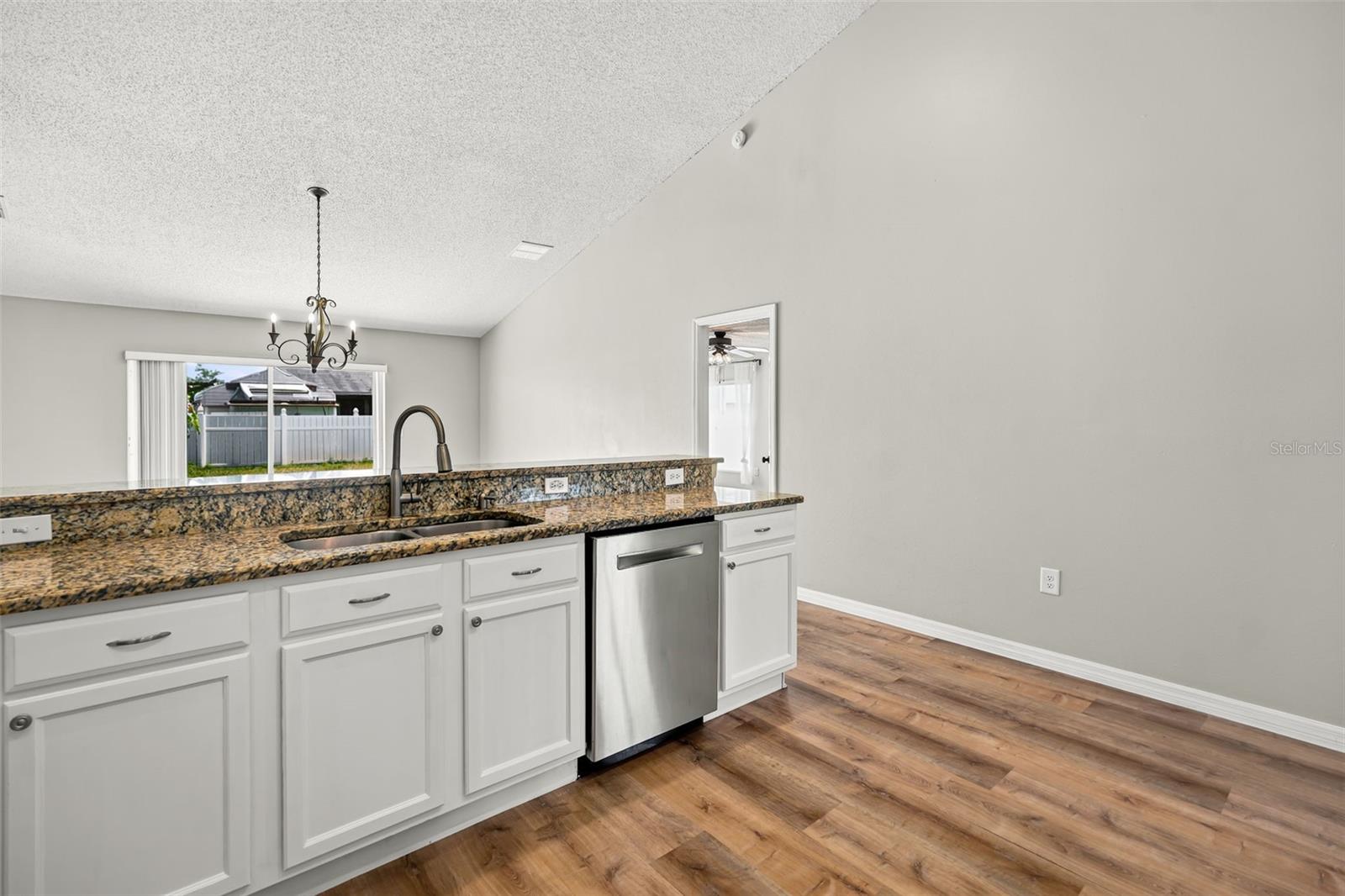 856 Franconville Ct Property Photo 14
