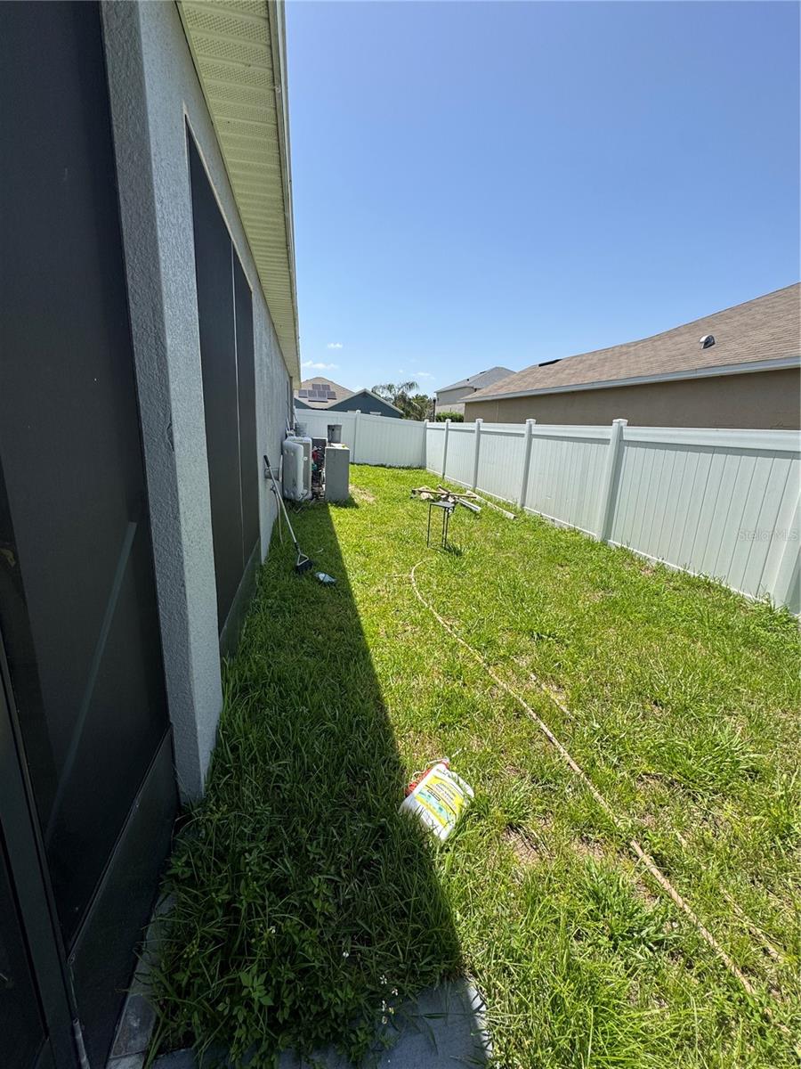 5746 Marsh Landing Dr Property Photo 18