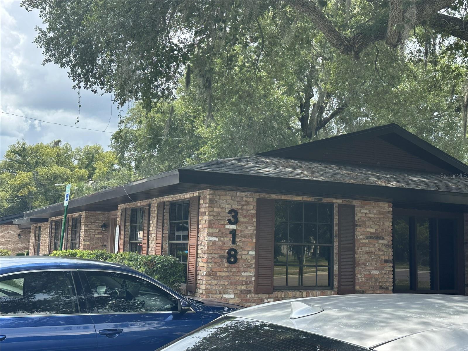 318 N John Young Pkwy #101 Property Photo 12