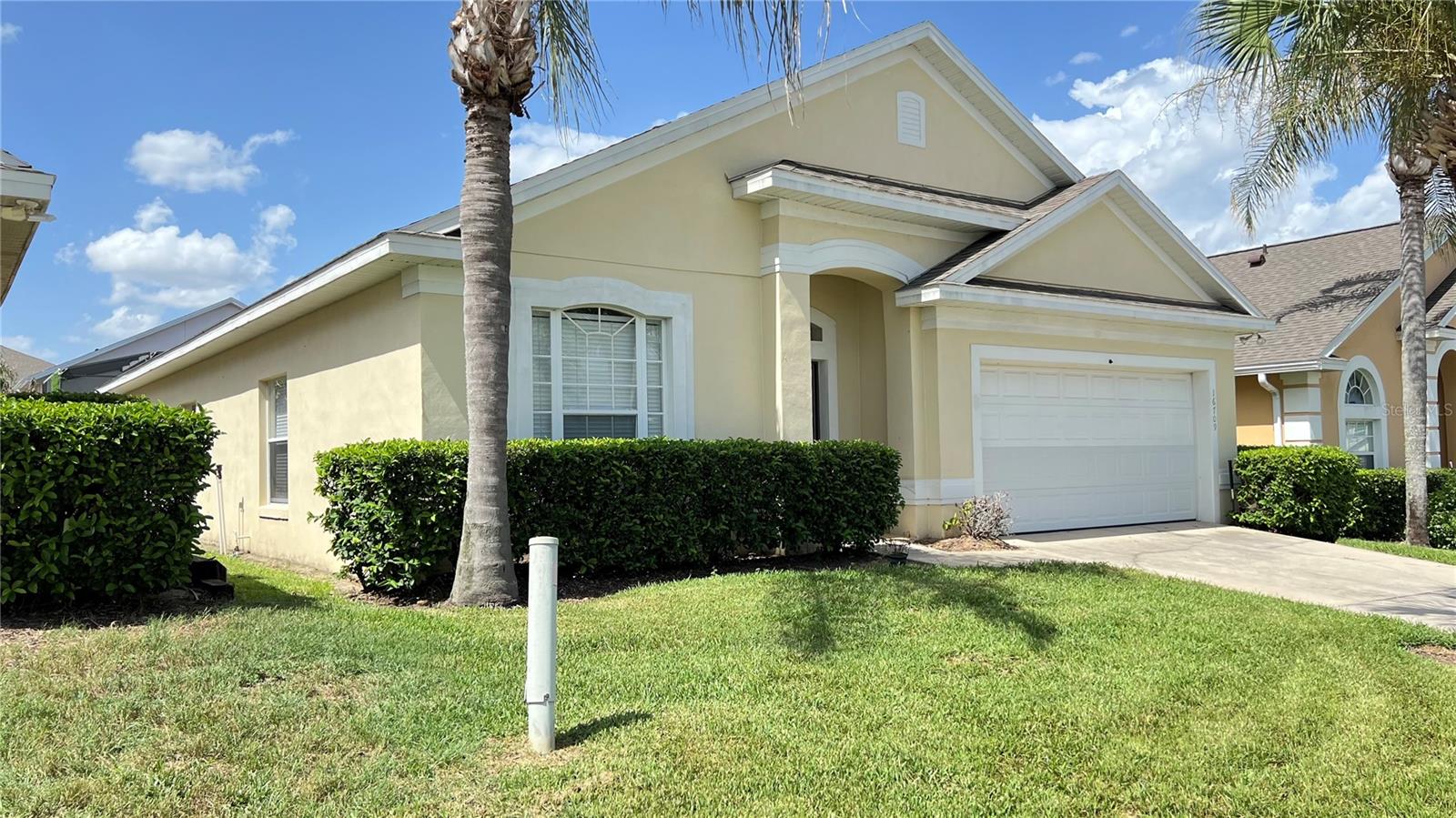 16709 Fresh Meadow Dr Property Photo 3
