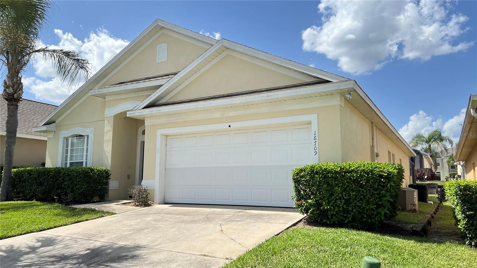 16709 Fresh Meadow Dr Property Photo 6