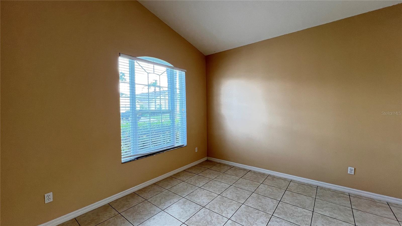 16709 Fresh Meadow Dr Property Photo 7
