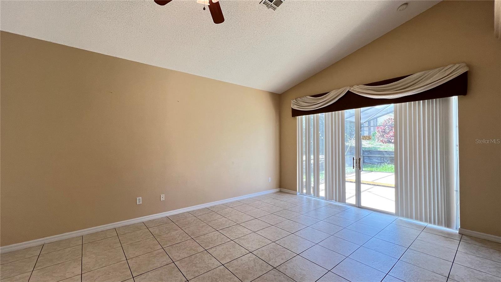 16709 Fresh Meadow Dr Property Photo 24
