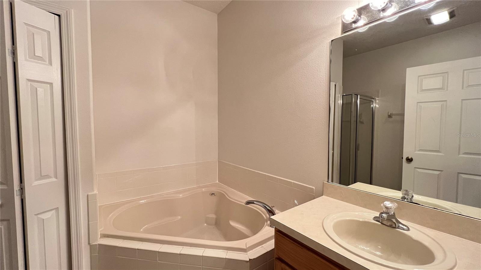 16709 Fresh Meadow Dr Property Photo 33