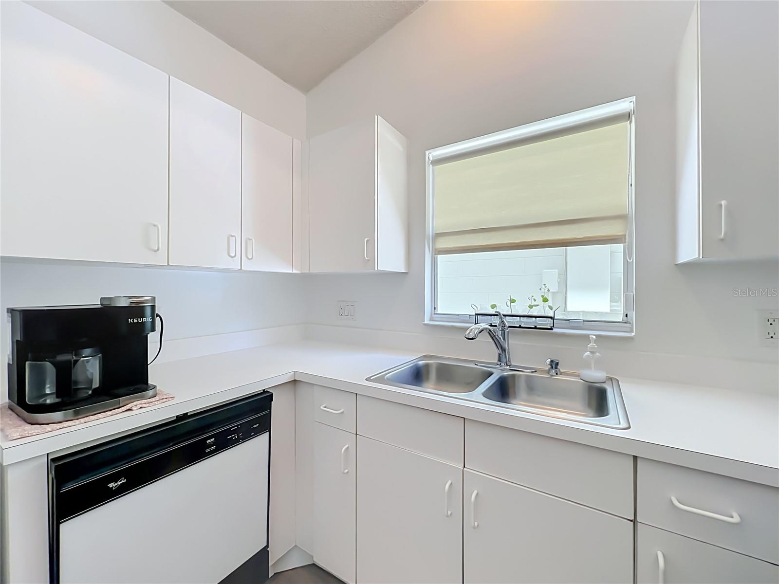 9415 Daney St Property Photo 11