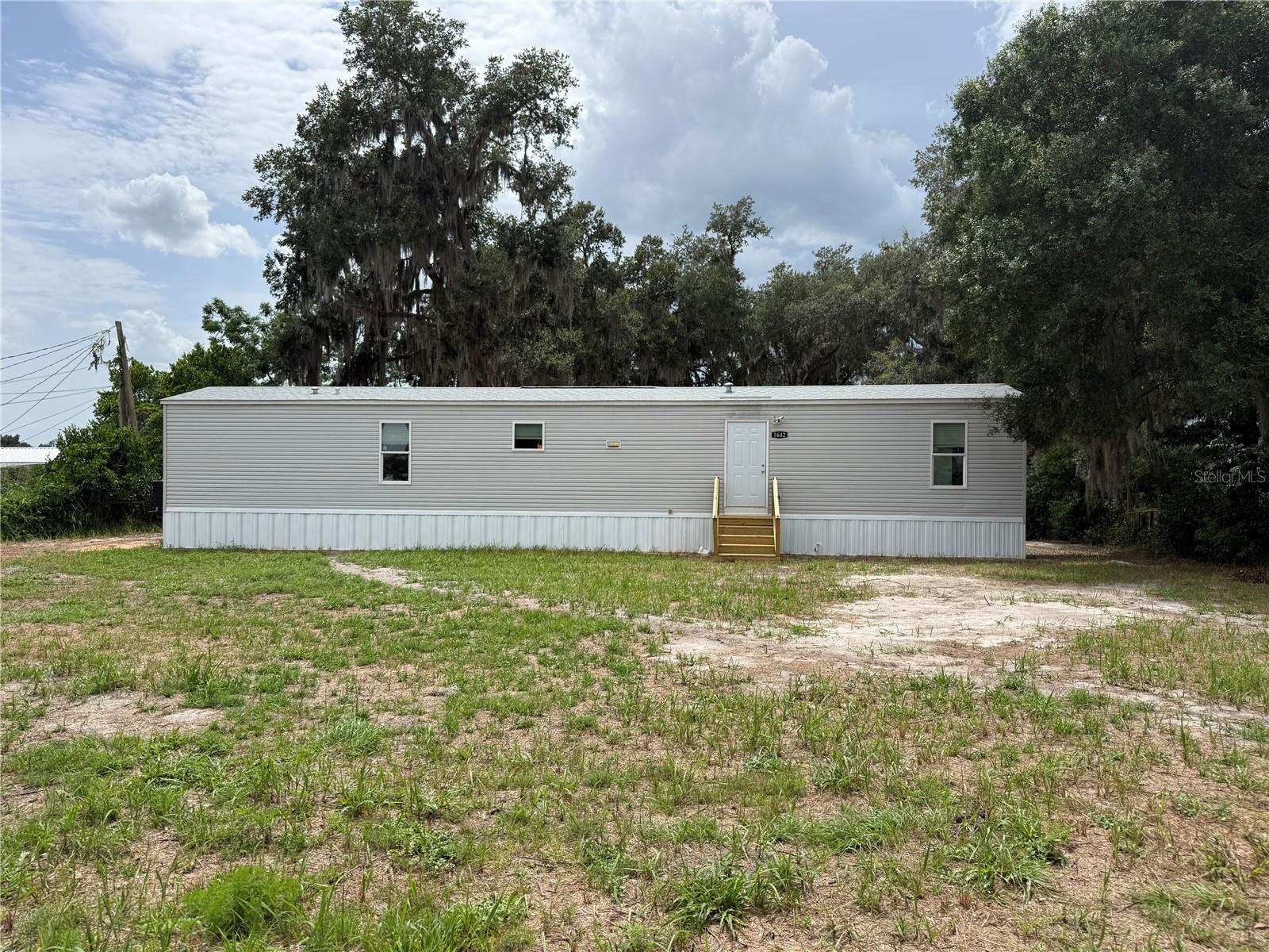 5642 MEADOW GLEN RD Property Photo 1
