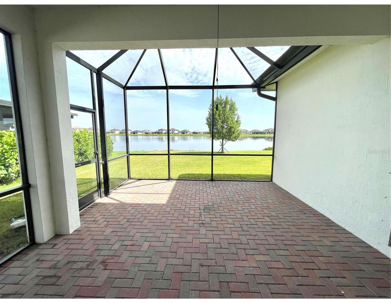 4959 Brigata Way Property Photo 17