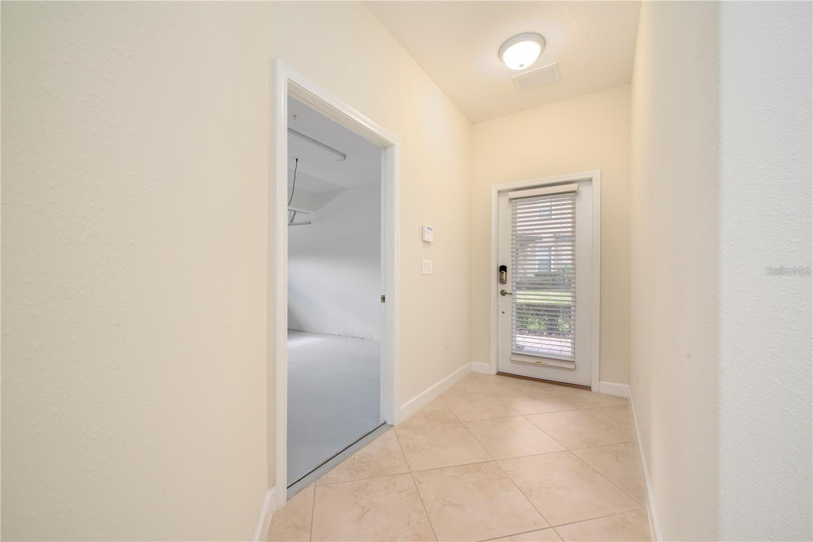 1225 Long Cove Loop #1225 Property Photo 4