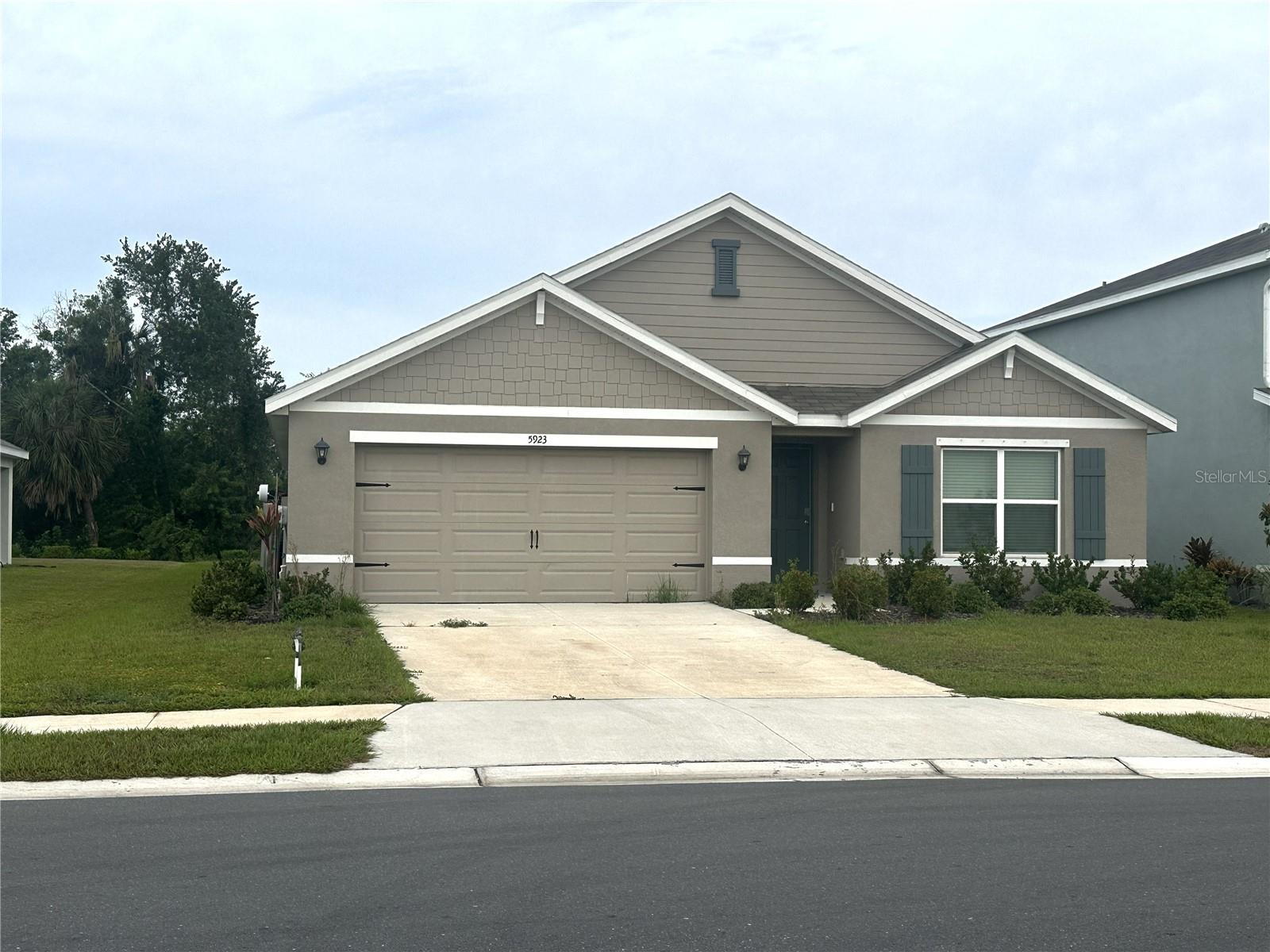 5923 Flagstone Trl Property Photo 3